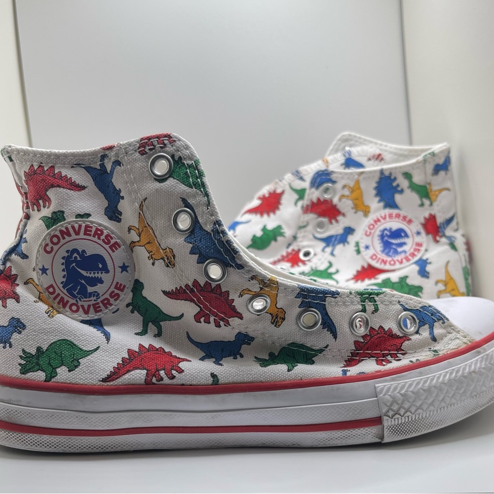CONVERSE CHUCK TAYLOR ALL STAR HIGH TOP CANVAS YOUTH SIZE 4 - DINOSAUR DESIGN